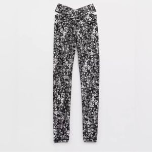 NWT OFFLINE By Aerie Real Me Crossover Cut Out Legging | Size: Small